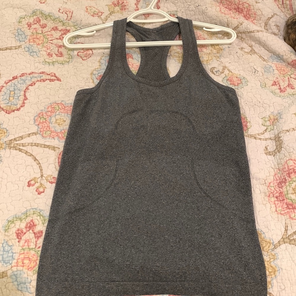 Size 8 gray swiftly!!